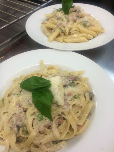 Opinii despre The Godfathers Pizza în Ashgrove - Hospitality and gastronomy