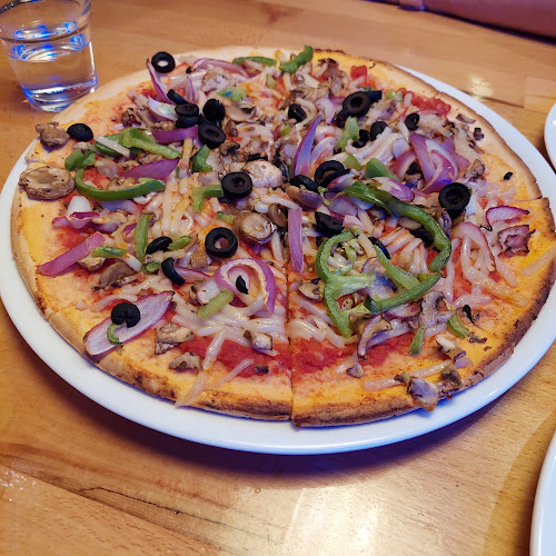 Remy's - Deep Dish Pizza & Bar - Adelaide