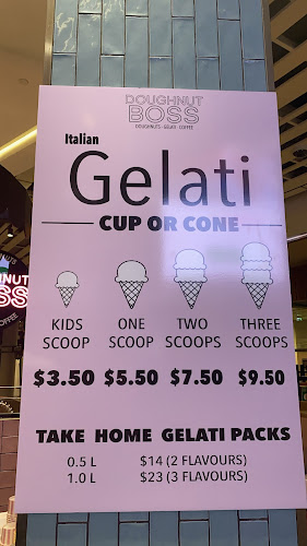 Pacific fair shopping centre, Hooker Blvd, Broadbeach QLD 4230