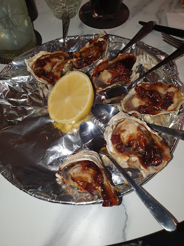 The Cavill Hotel - Hospitality and gastronomy