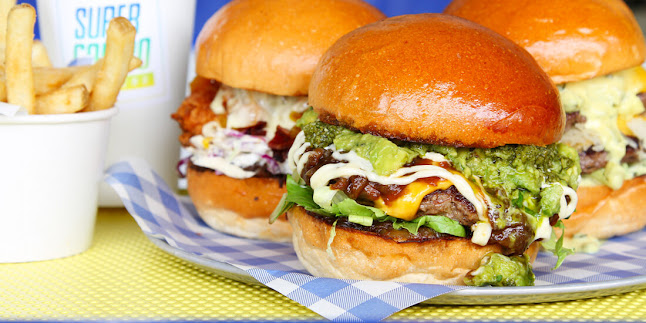 Comentarii opinii despre Super Combo Burgers