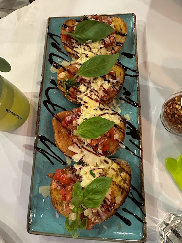 Opinii despre Café Corretto – Ferrari Restaurant în Carlton - Hospitality and gastronomy