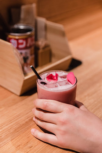 Comentarii opinii despre Jams Karaoke & Bar