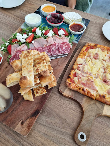 The Bay Pizzaria - Hospitality and gastronomy