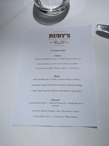 Opinii despre Ruby's Mount Kembla Restaurant în Wollongong - Hospitality and gastronomy