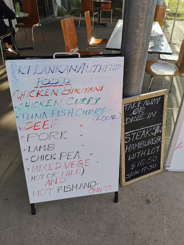 Opinii despre Roy's Fish and Chips Take Away Café & Sri Lankan Cuisine în Batemans Bay - Hospitality and gastronomy