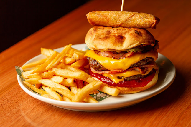 Lakes & Ocean Hotel - Hospitality and gastronomy