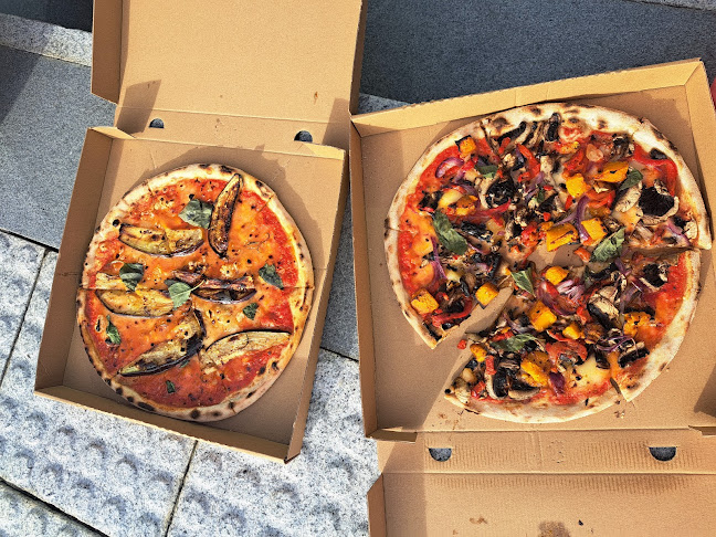 Mad Pizza E Bar - Hospitality and gastronomy