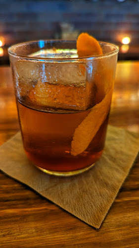 Frog's Hollow Saloon - Hospitality and gastronomy