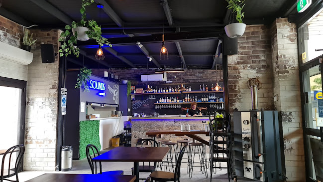 Comentarii opinii despre Sounds On West