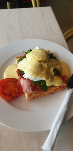 La Promenade Cafe - Hospitality and gastronomy