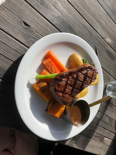 Iron Duke Hotel - Alexandria