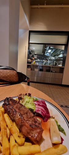 Prince Public Bar - Hospitality and gastronomy