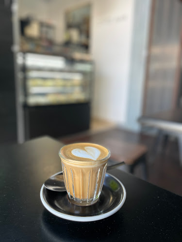 Comentarii opinii despre COFFEE MAN