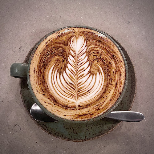 Opinii despre Round Bird Food & Wine Merchants în Lilydale - Hospitality and gastronomy