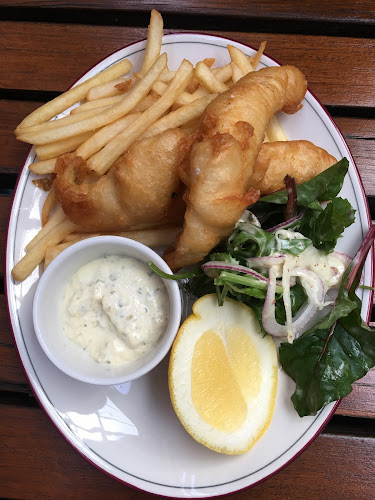 Comentarii opinii despre Half Moon