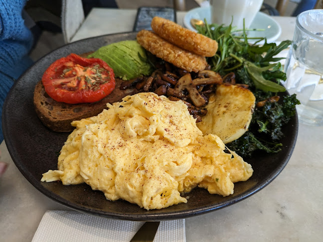 Comentarii opinii despre Station Coffee House