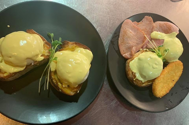 Comentarii opinii despre Cafe Four