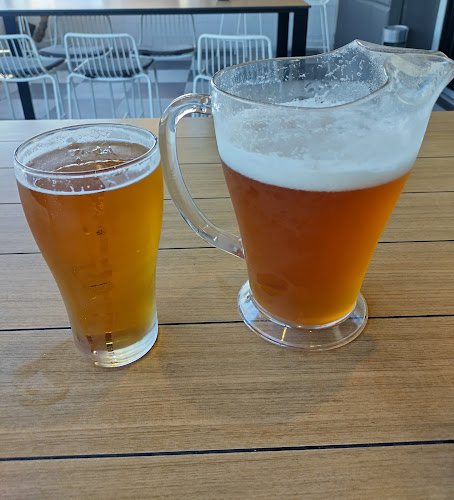 Dog and Parrot Tavern - Robina