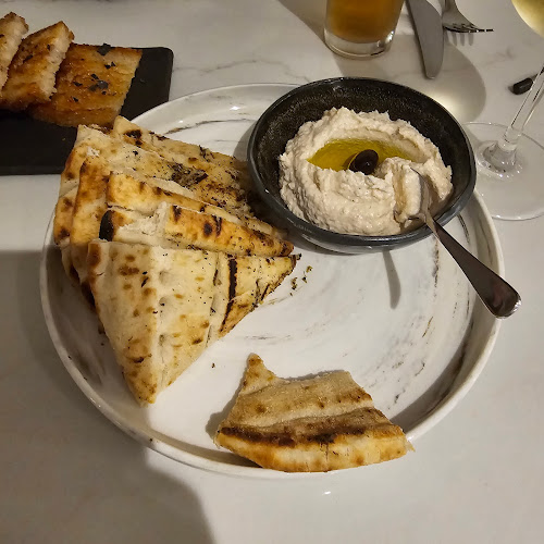 Opinii despre Louca's Restaurant în Adelaide - Hospitality and gastronomy