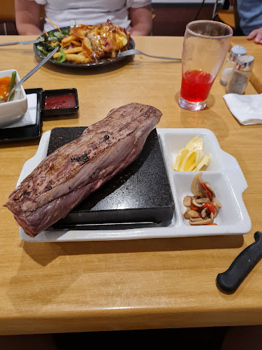 Opinii despre Hibernian Hotel Bendigo în Golden Square - Hospitality and gastronomy