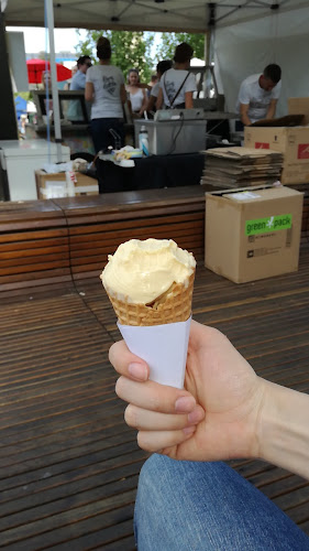 Comentarii opinii despre Live a Little Gelato