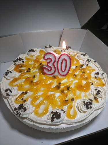 Opinii despre The Cake Hut în Melrose Park - Hospitality and gastronomy