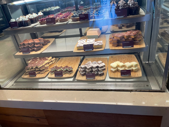Banjo’s Bakery Café - Traralgon - Hospitality and gastronomy