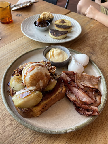 Comentarii opinii despre The Hideout Coffee House