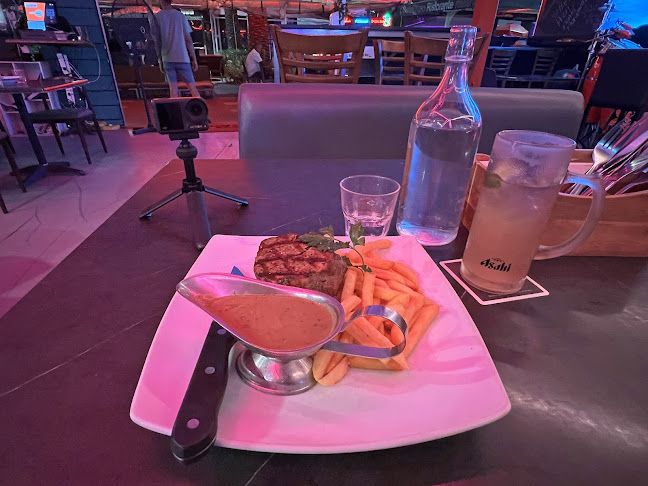 8/27 Orchid Ave, Surfers Paradise QLD 4217