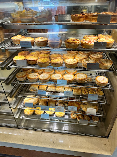 Banjo’s Bakery Café - Traralgon - Hospitality and gastronomy