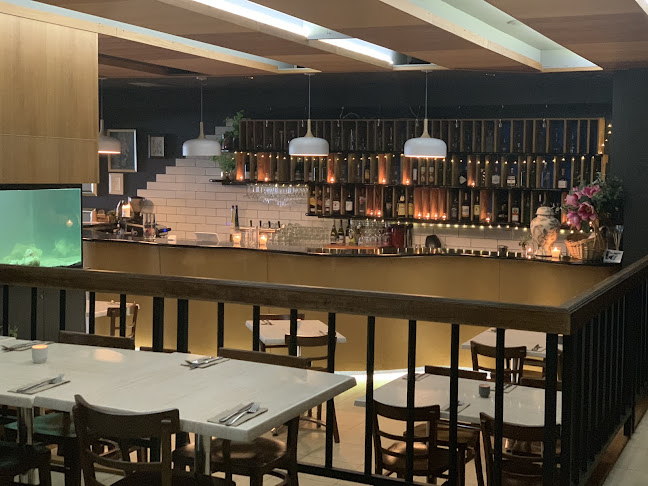 BACKSTAGE BAR & RESTAURANT