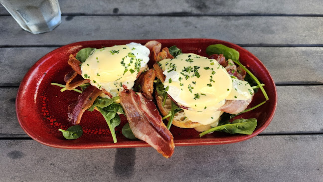 Opinii despre The Deck Cafe Lovedale în Sydney - Hospitality and gastronomy