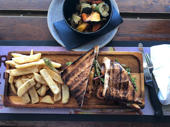 Opinii despre The Lionleigh Pub în Rockhampton City - Hospitality and gastronomy