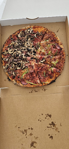 Godfathers on Westside Pizza & Pasta - Hospitality and gastronomy