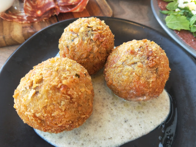 159-161 James St, Guildford WA 6055