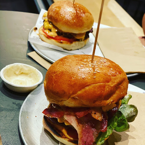 Opinii despre V Burger Bar Victoria Park în East Victoria Park - Hospitality and gastronomy