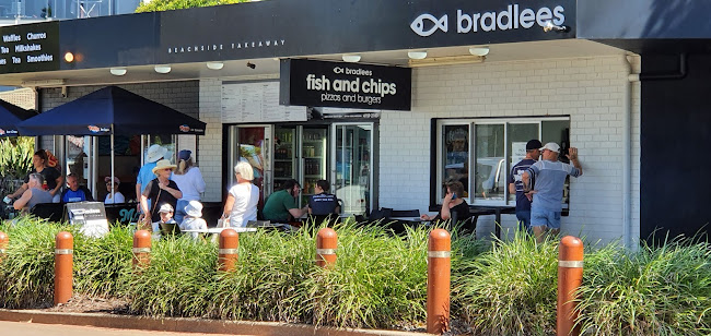 Bradlees Beachside Takeaway
