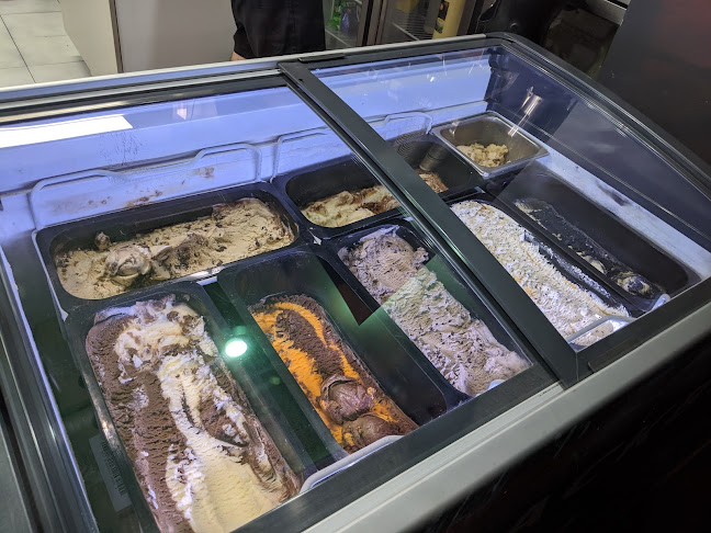 Black Box Pizza and Icecream - Hospitality and gastronomy