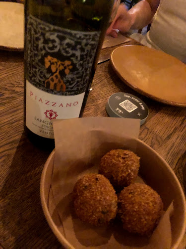 Gigi Pizzeria - Newtown