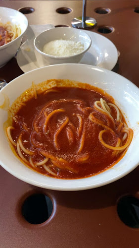 Lucias Pizza & Spaghetti Bar - Adelaide