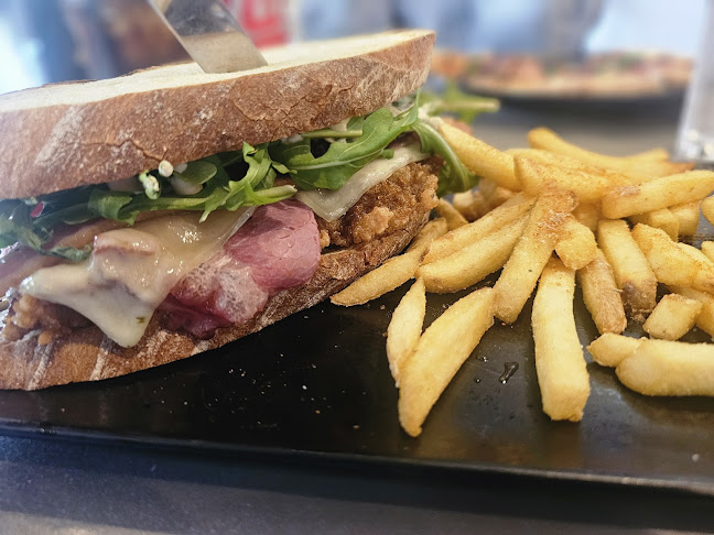 Comentarii opinii despre The Byford