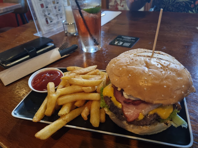 Comentarii opinii despre North Strathfield Hotel