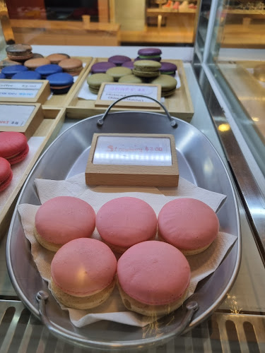 Comentarii opinii despre Fatcaron Macarons - Sydney Wholesale Cakes and Desserts