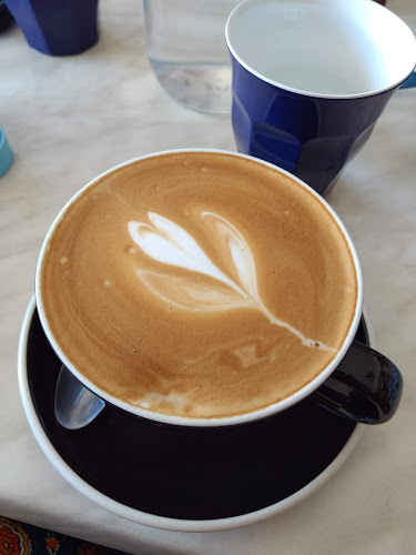 Kiss & Drop - Hospitality and gastronomy