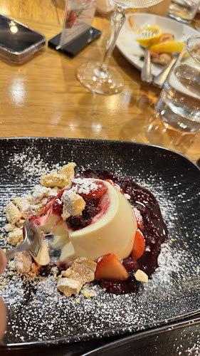 Slices Caroline Springs - Caroline Springs