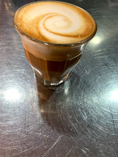 Comentarii opinii despre Cafe Four