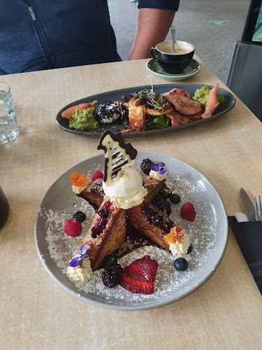 Opinii despre Darling West Cafe Geelong în Geelong West - Hospitality and gastronomy