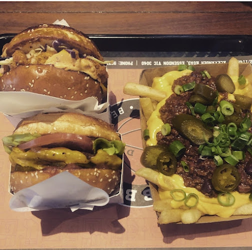 Opinii despre Dribbles Burgers Essendon în Essendon - Hospitality and gastronomy