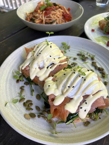 Comentarii opinii despre Metro St James